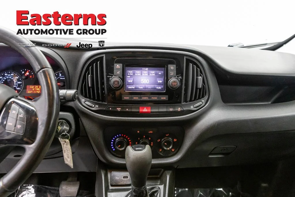 Used 2021 White Ram Tradesman SLT image 13