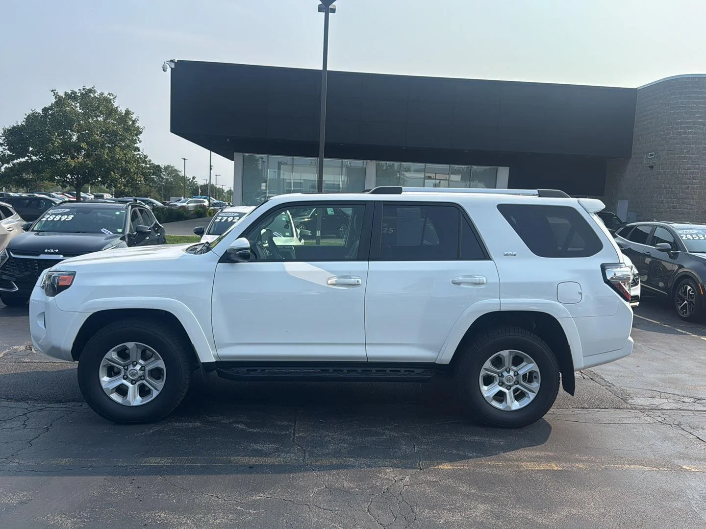 Used 2022 White Toyota SR5 Premium image 4