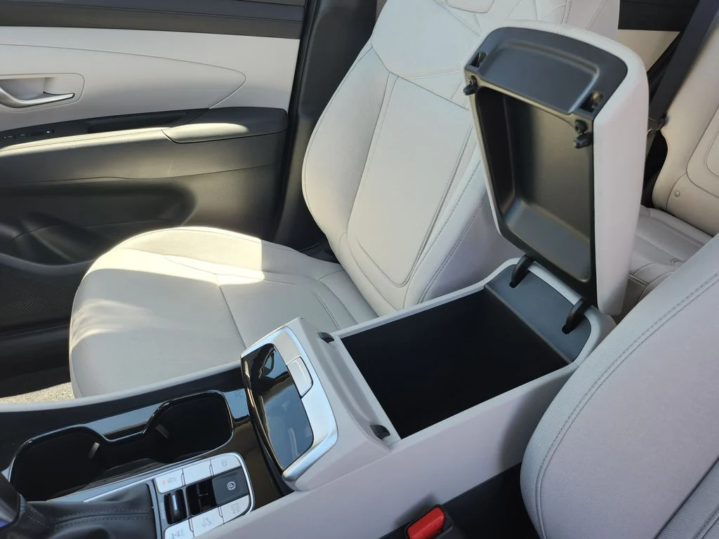 New 2026 Silver Hyundai SE image 27