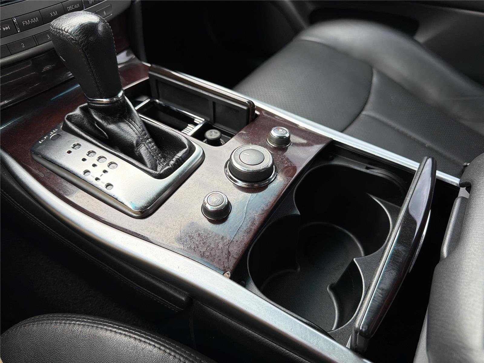 Used 2013  INFINITI Base image 10