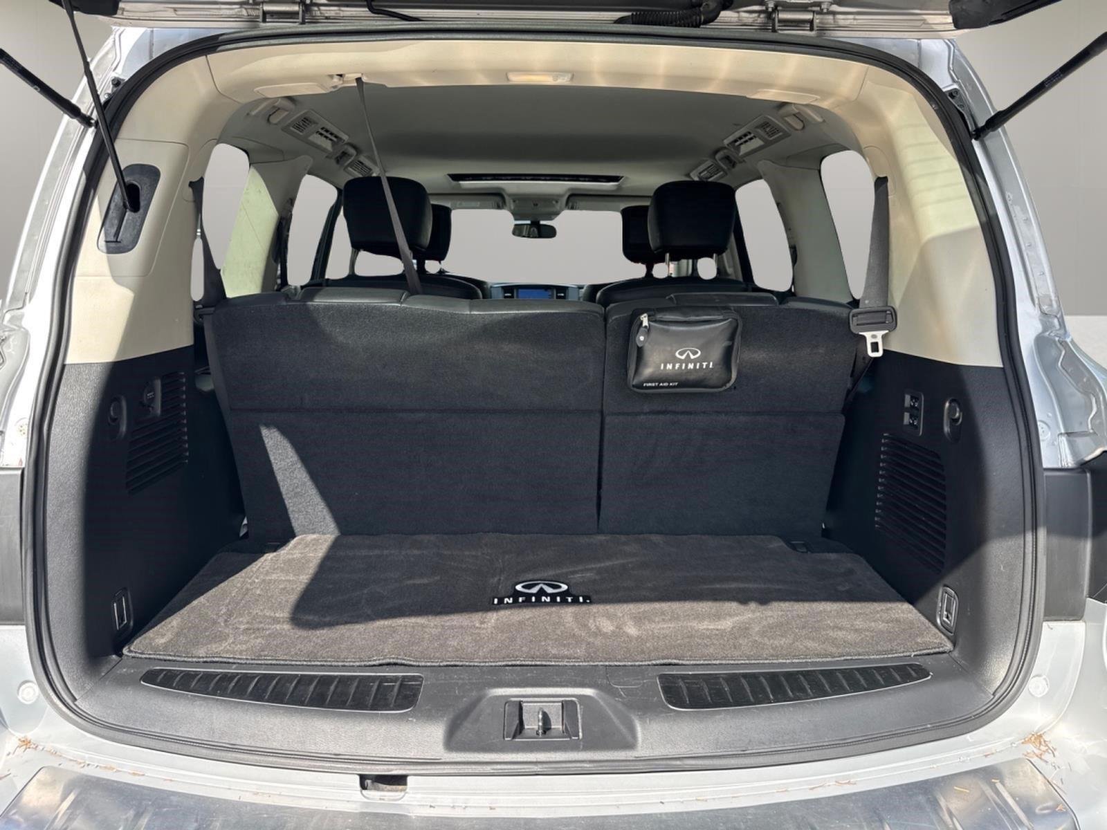 Used 2019  INFINITI  image 11