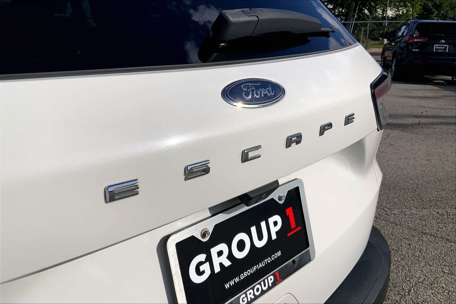Used 2022 Star White Metallic Tri-Coat Ford SEL image 29