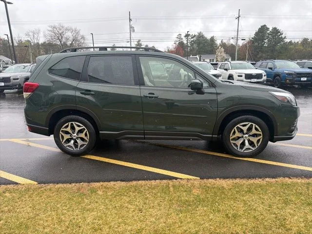 Used 2023 Green Subaru Premium image 4