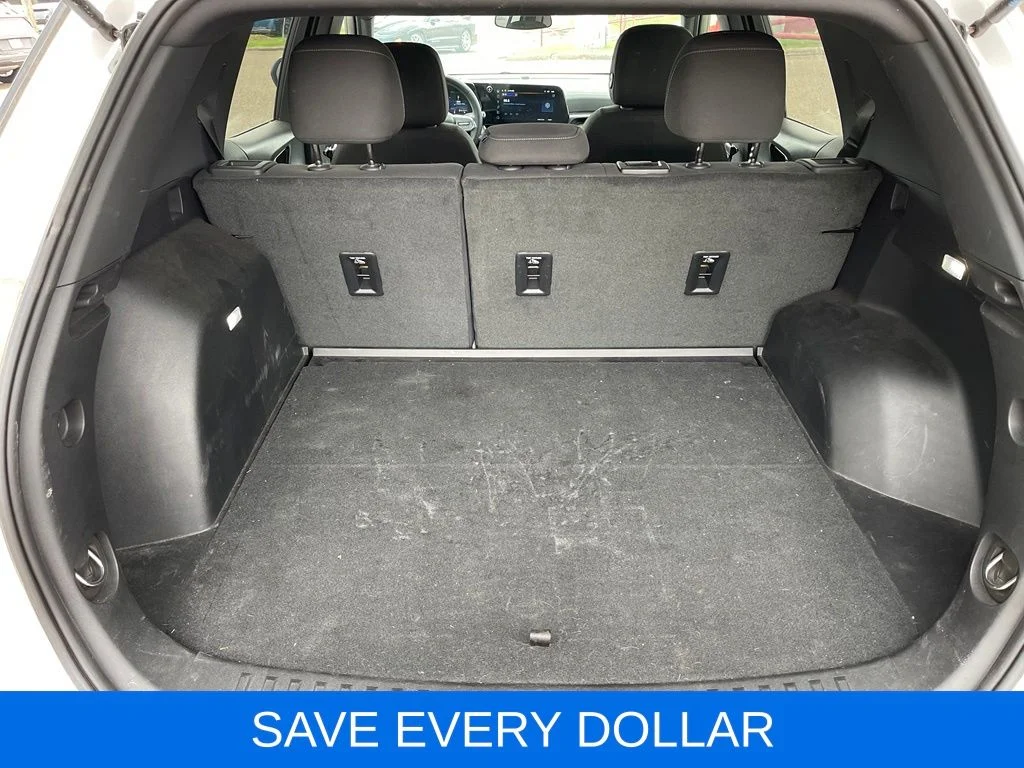 Used 2025 White Chevrolet LT image 6