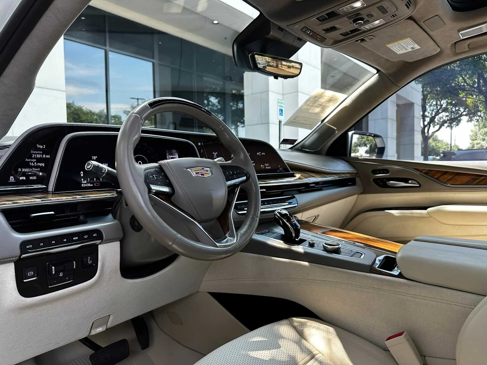 Used 2023 Crystal White Tricoat Cadillac Premium Luxury Platinum image 8