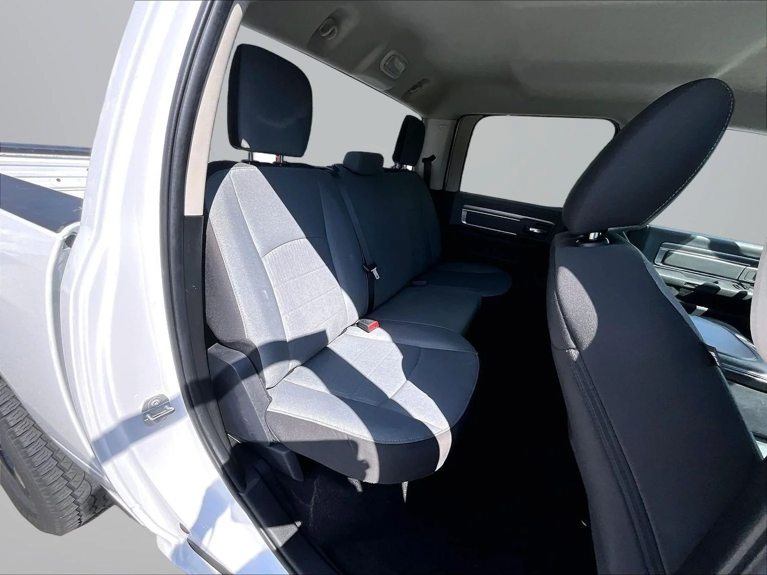 Used 2022 White Ram SLT image 29