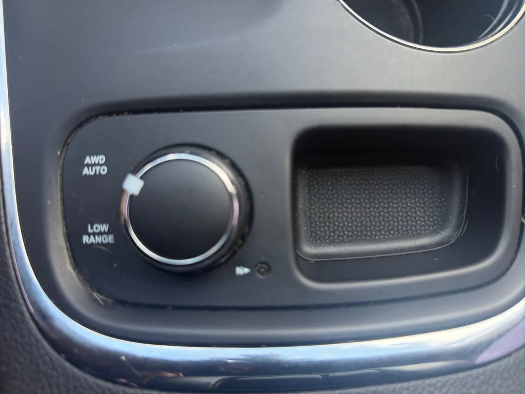 Used 2015 Silver Dodge R/T image 35