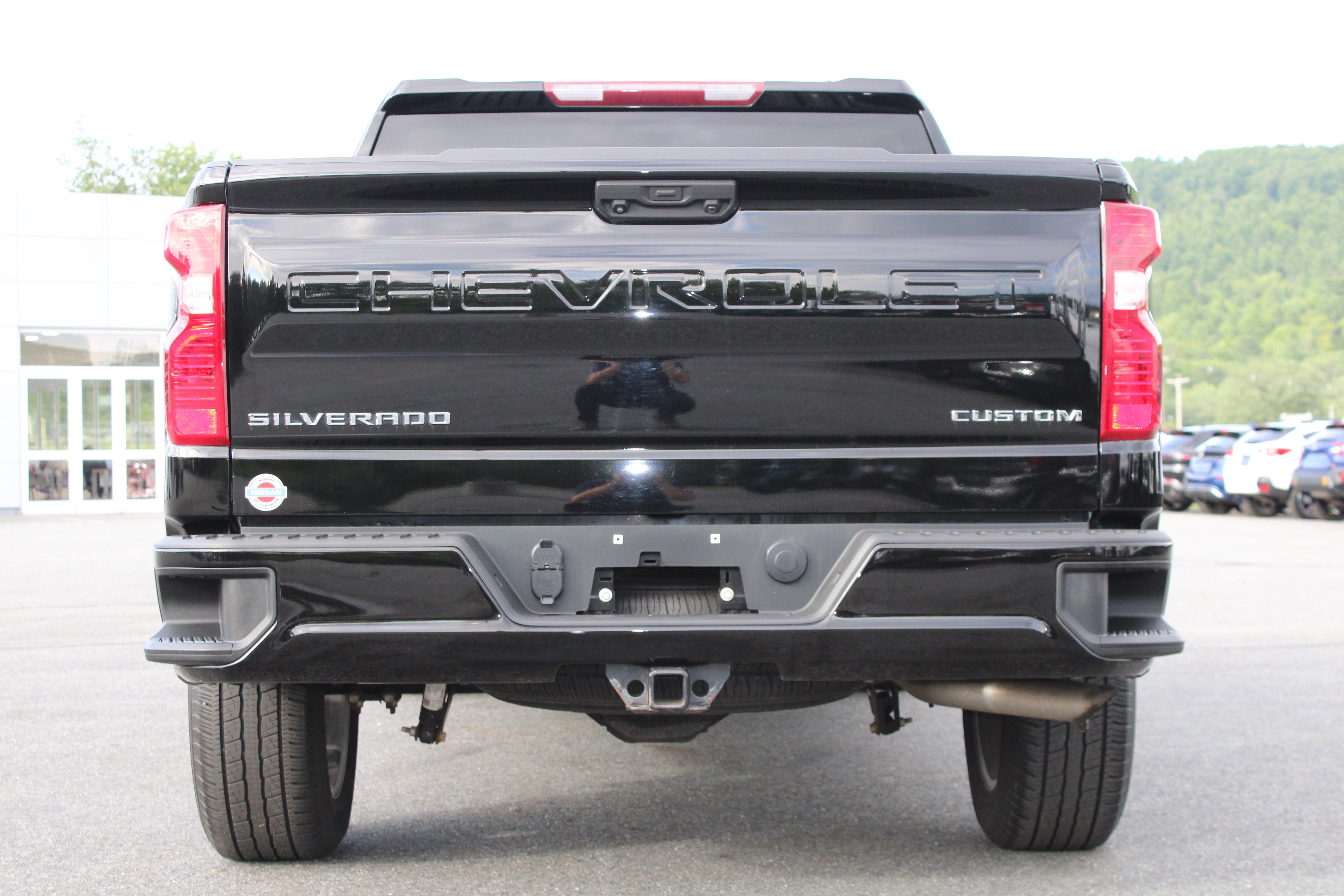 Used 2023 Black Chevrolet Custom image 10