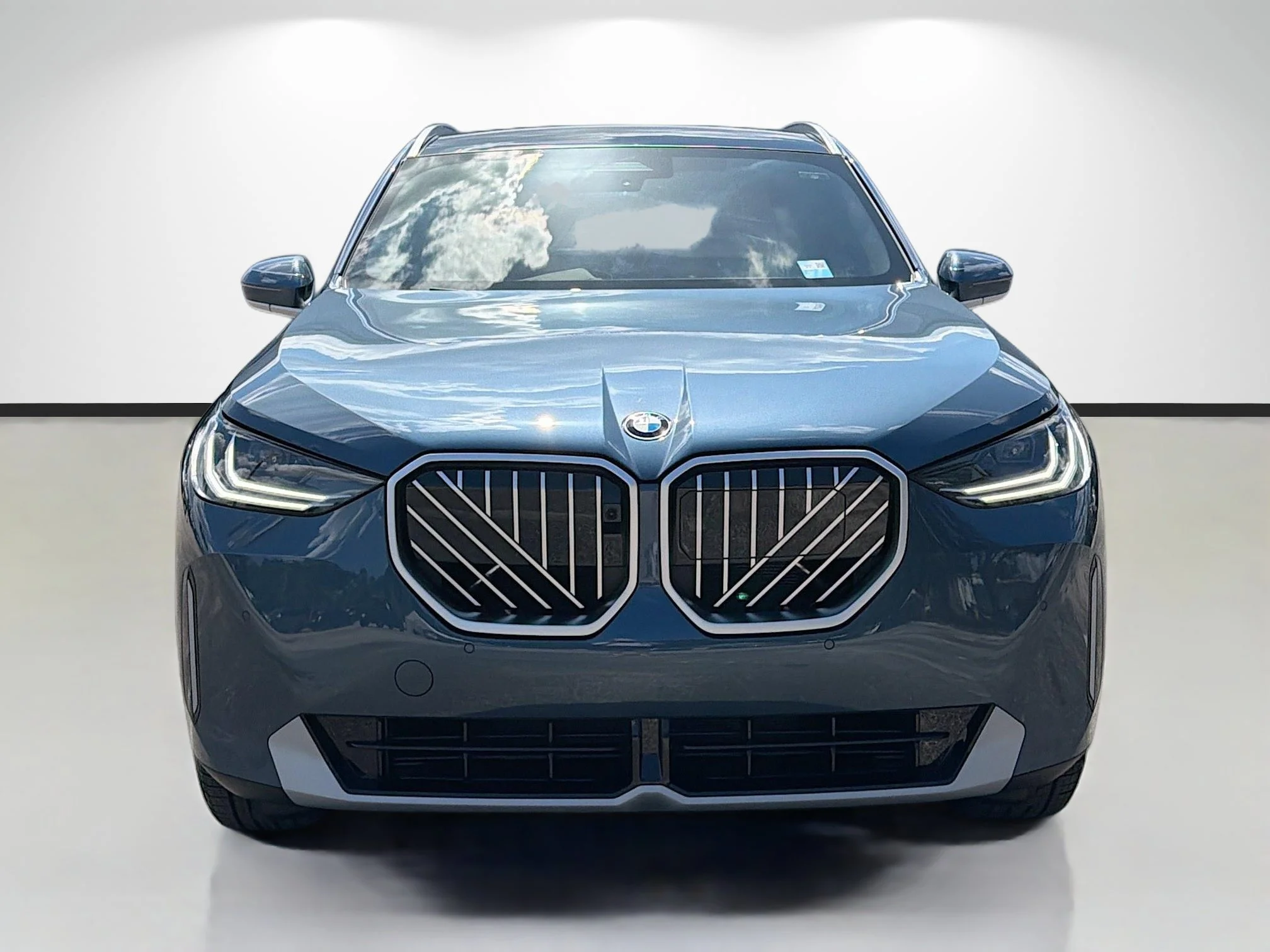 New 2026 Arctic Race Blue metallic BMW 30 xDrive image 8