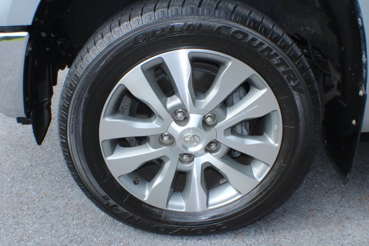 Used 2016 Silver Sky Metallic Toyota LTD image 5