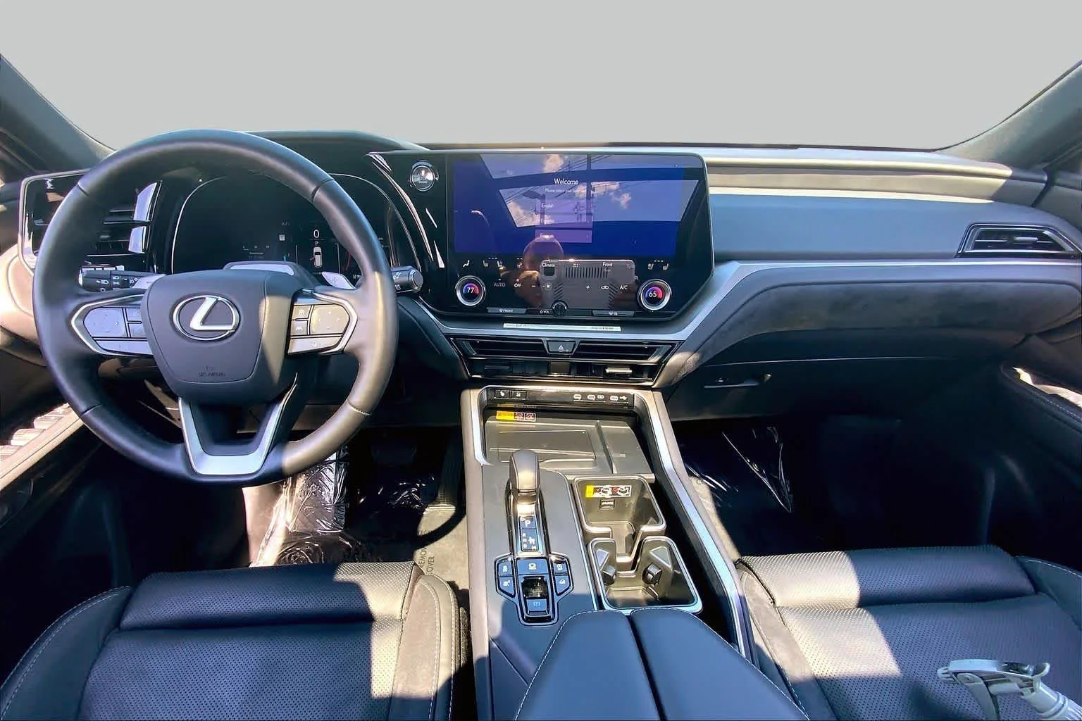 Certified Used 2025 CAVIAR Lexus Luxury image 16