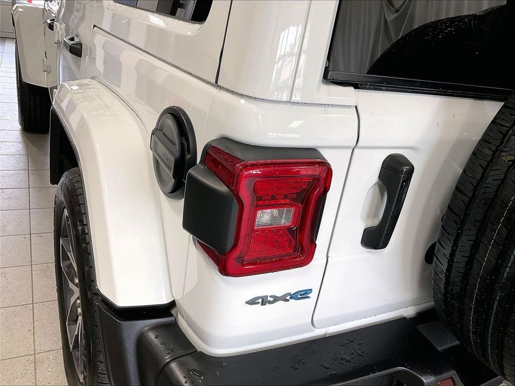 Used 2024 White Jeep Sport S 4xe image 33