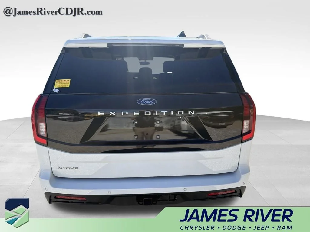 Used 2025 White Ford Active image 7