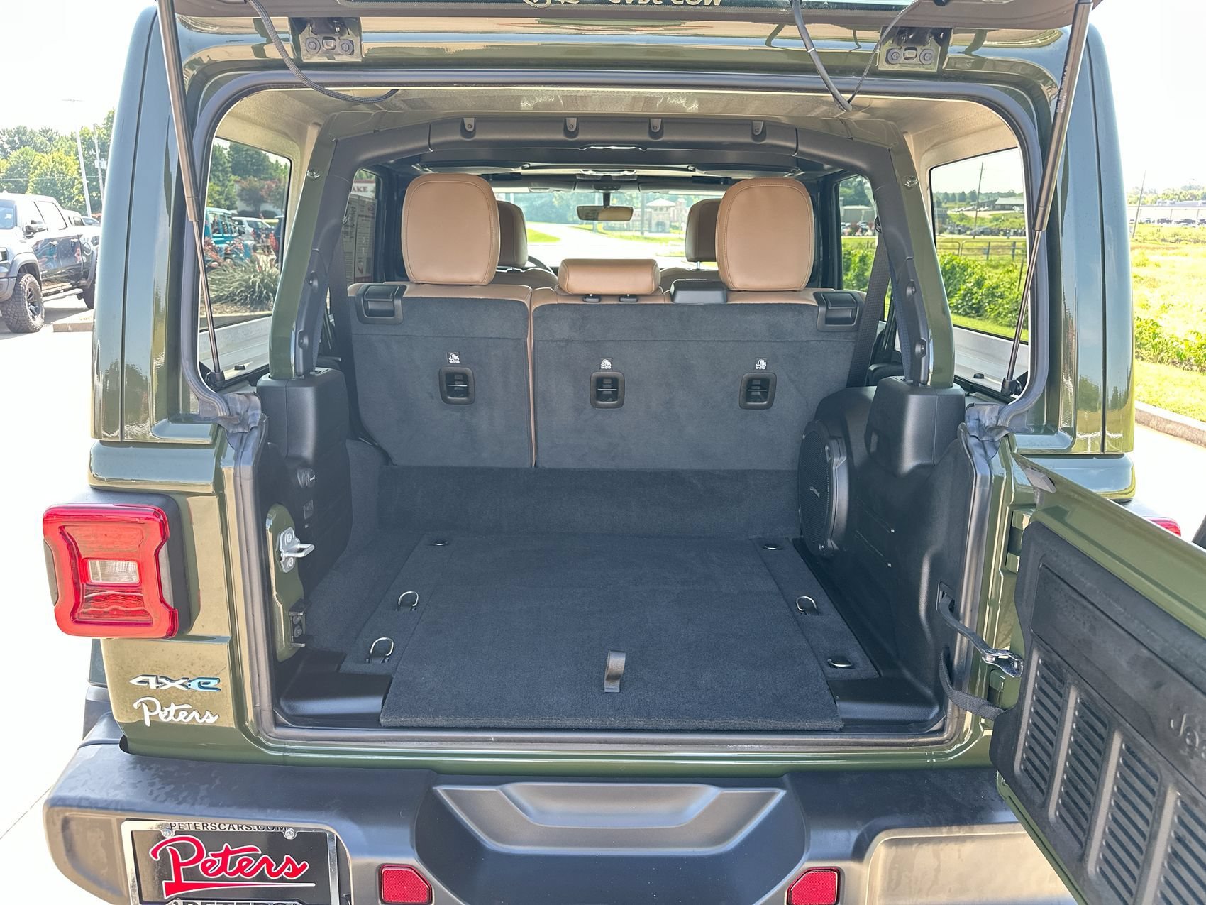 Used 2023 Sarge Green Clearcoat Jeep Sahara image 24