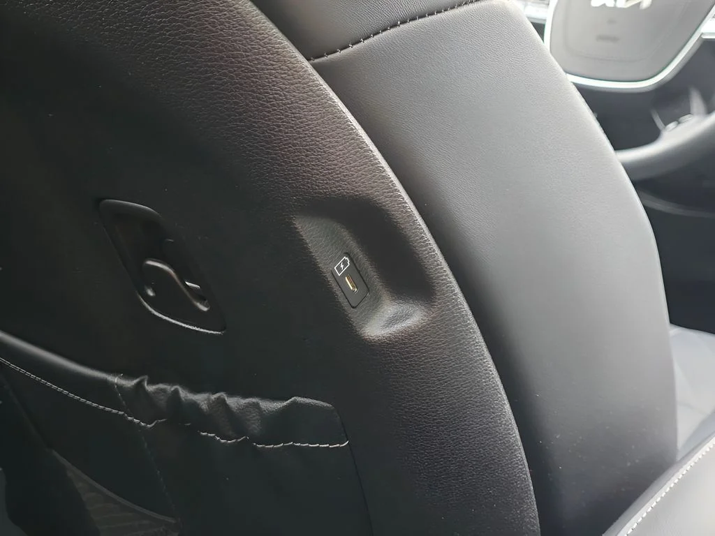 Used 2025 Wolf Gray Kia SX-Prestige X-Line image 12