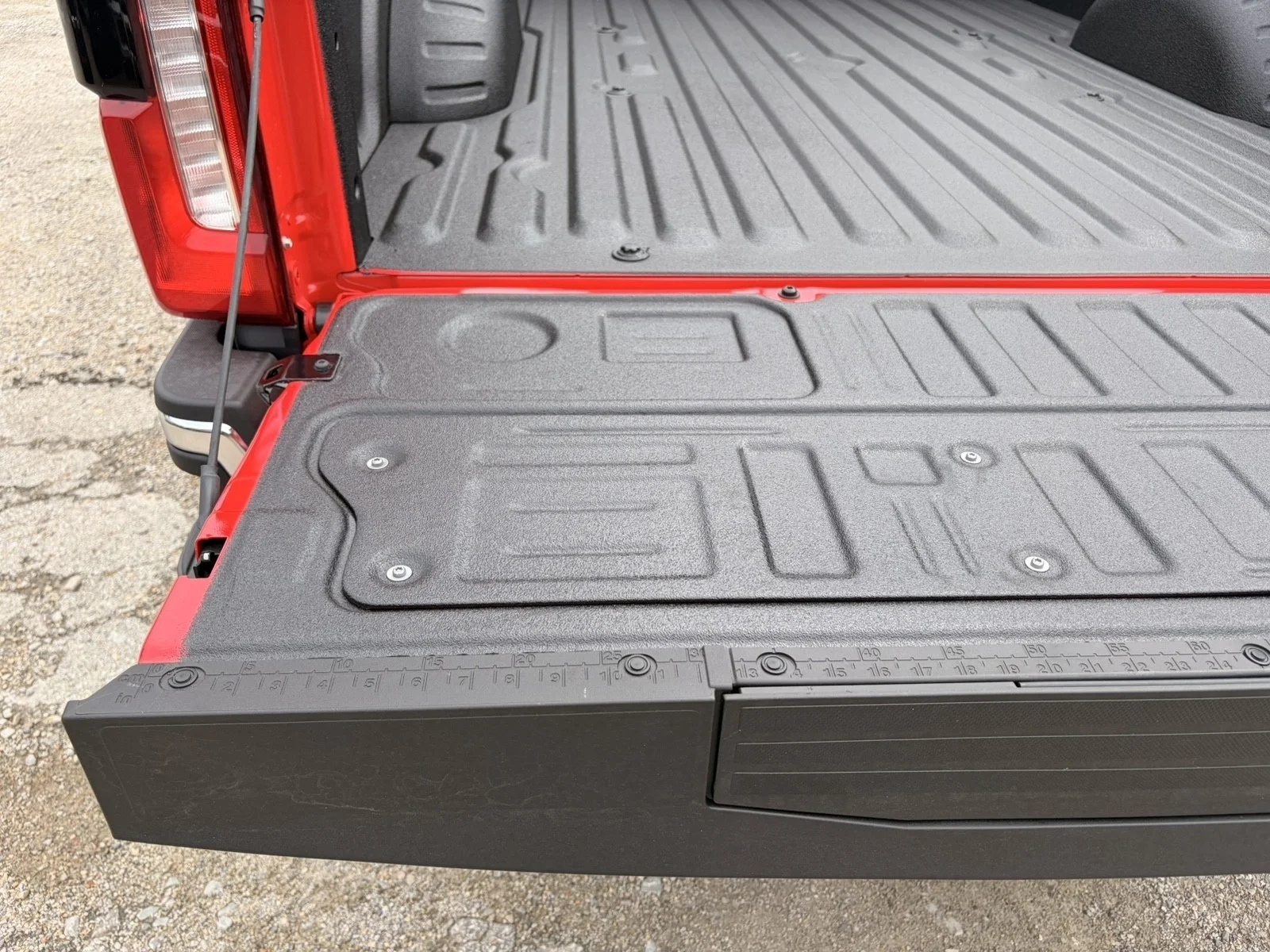 New 2027 Race Red Ford F-350® Lariat® image 9