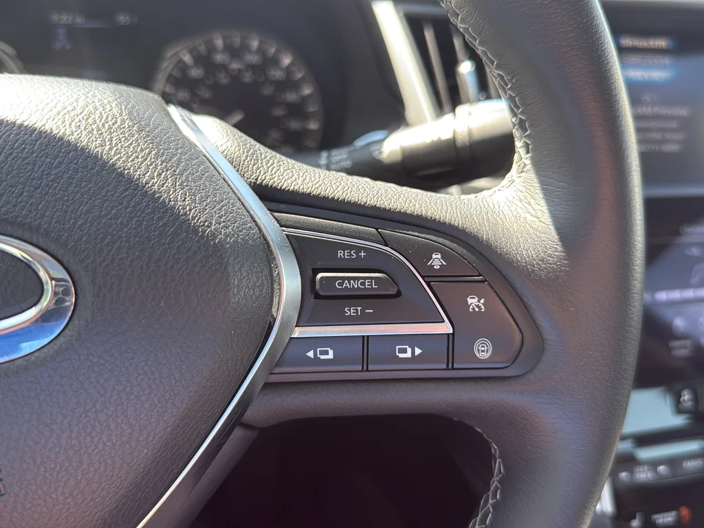 Used 2023 Gray INFINITI LUXE image 21