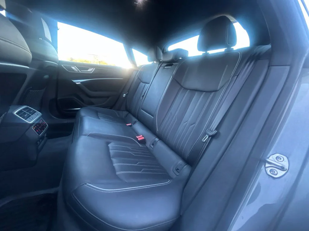 Used 2020  Audi 3.0T Prestige image 38