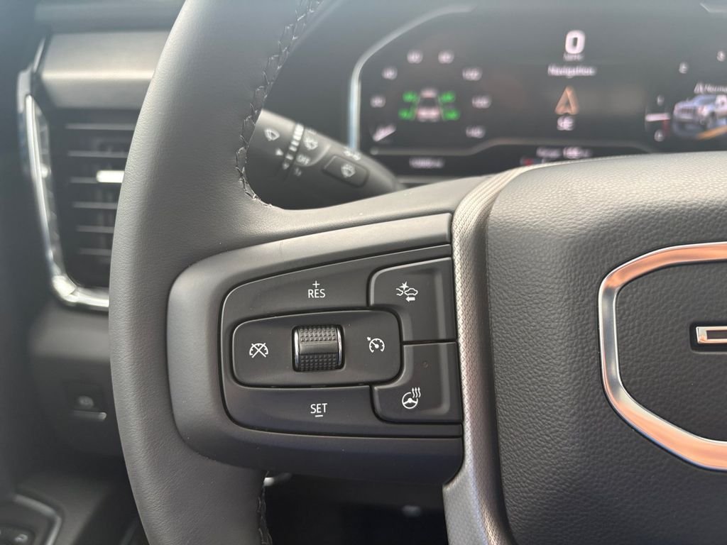 Used 2025 White GMC Denali image 34