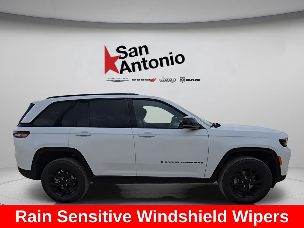 New 2025 Bright White Clear-Coat Exterior Paint Jeep Altitude X image 17