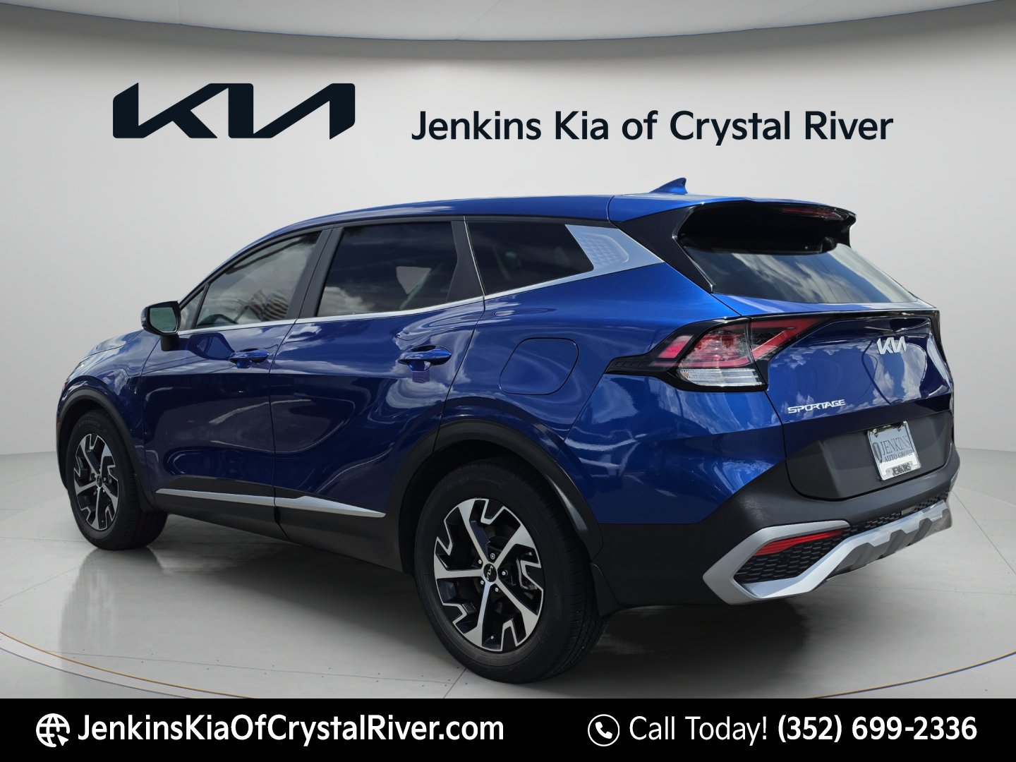 Used 2023 Sapphire Blue Kia EX image 7