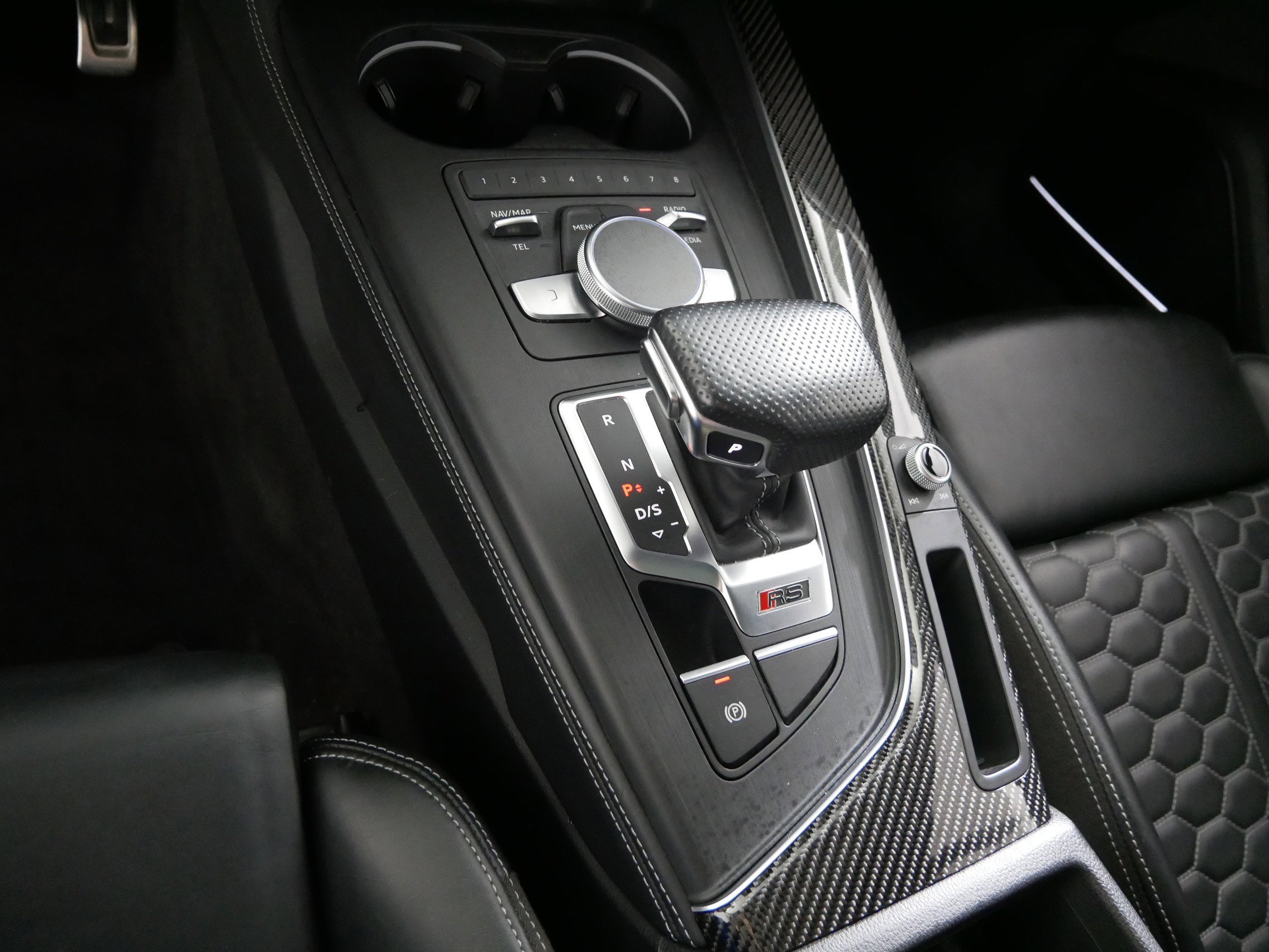 Used 2019 Daytona Gray Pearl Effect Audi Sedan 2.9 QTRO image 24