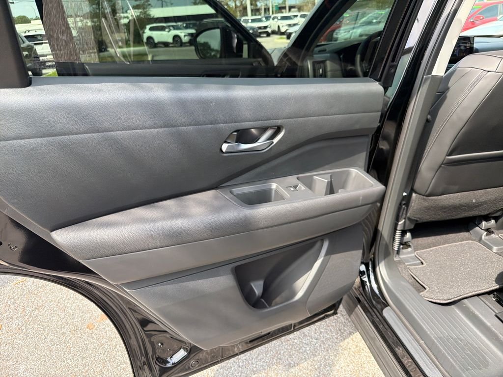 New 2026 Nissan Pathfinder SL 4D Sport Utility