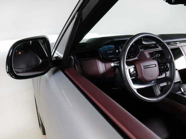 Used 2025 Hakuba Silver Metallic Land Rover Autobiography image 25