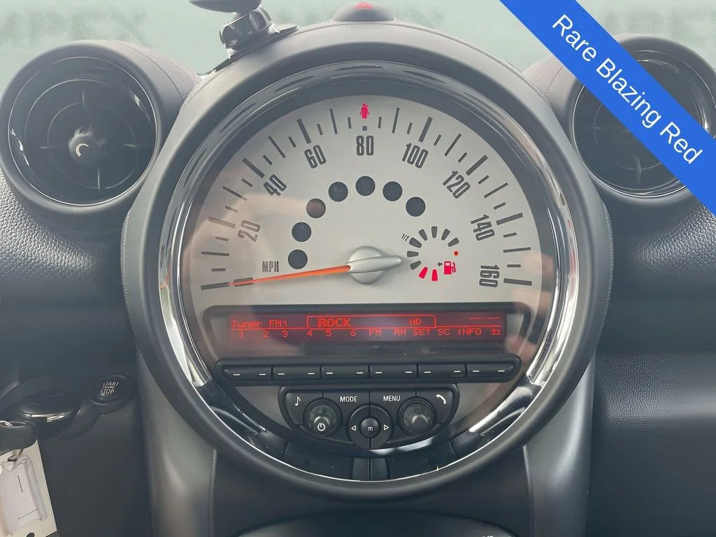 Used 2013  MINI S image 19