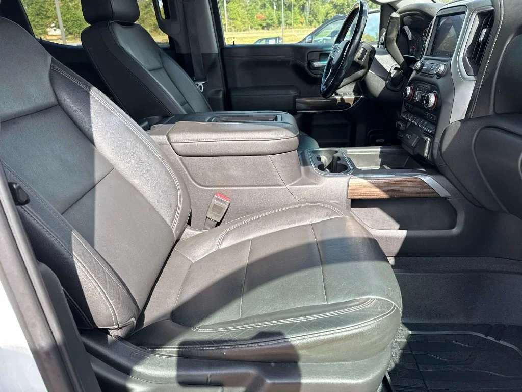 Used 2019 Beige Chevrolet RST image 15