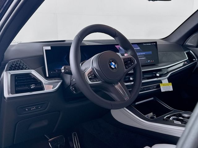 Used 2026 Carbon Black Metallic BMW xDrive40i image 9