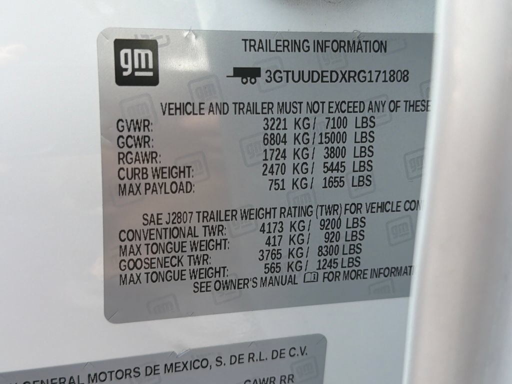 Certified Used 2024 Summit White GMC SLT image 35