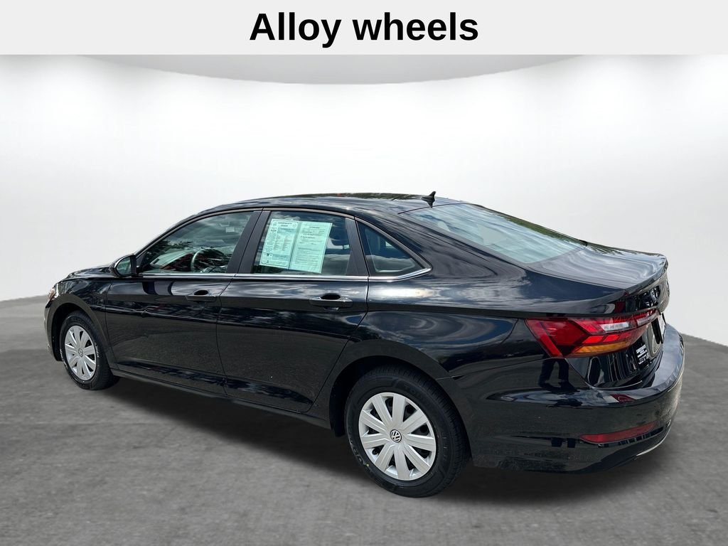 Used 2019 Black Volkswagen 1.4T S image 9