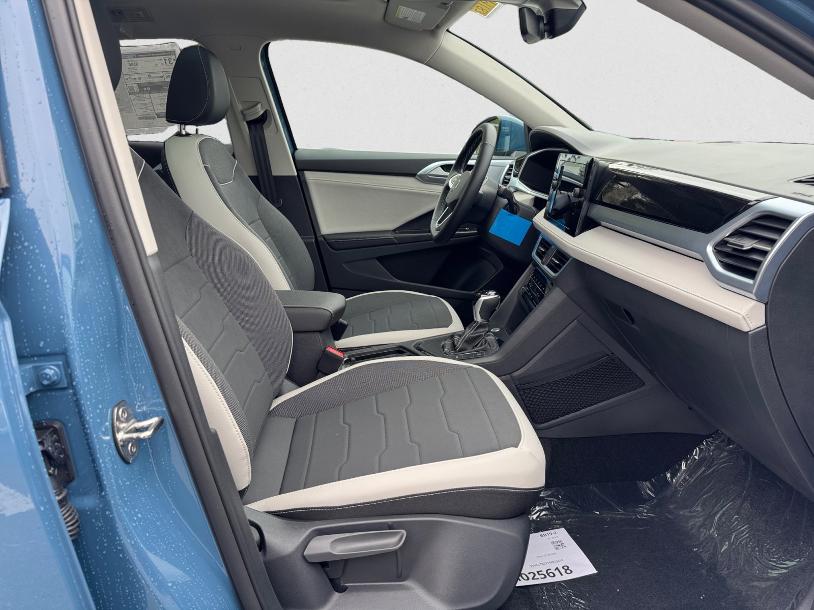 New 2026 Blue Volkswagen SE image 15