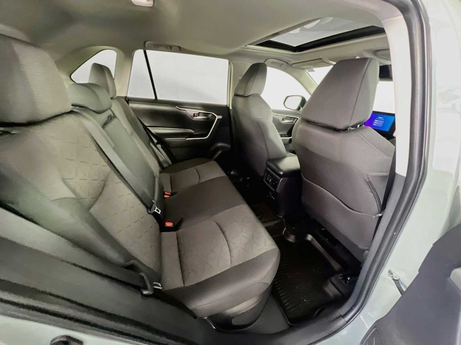 Used 2023 Lunar Rock Toyota Hybrid XLE image 28