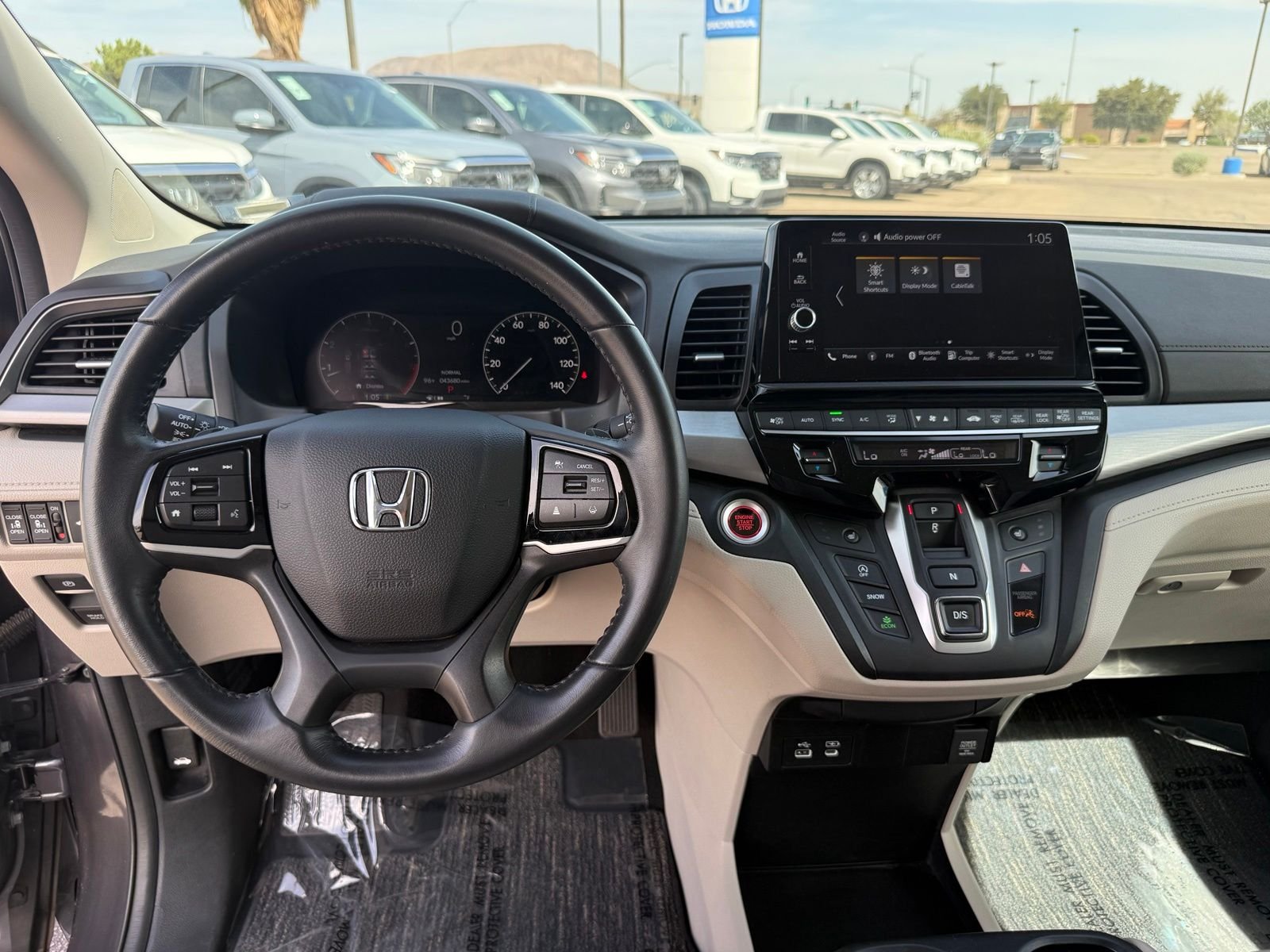 Used 2025 Solar Silver Metallic Honda EX-L image 16
