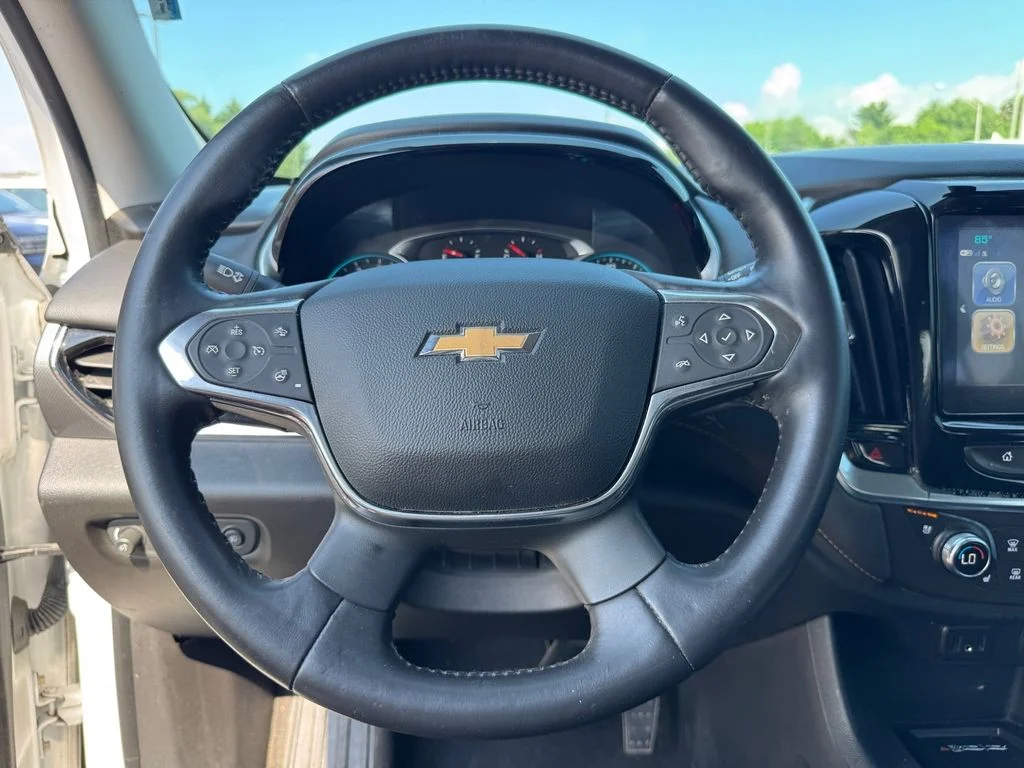 Used 2018 Beige Chevrolet Premier image 21