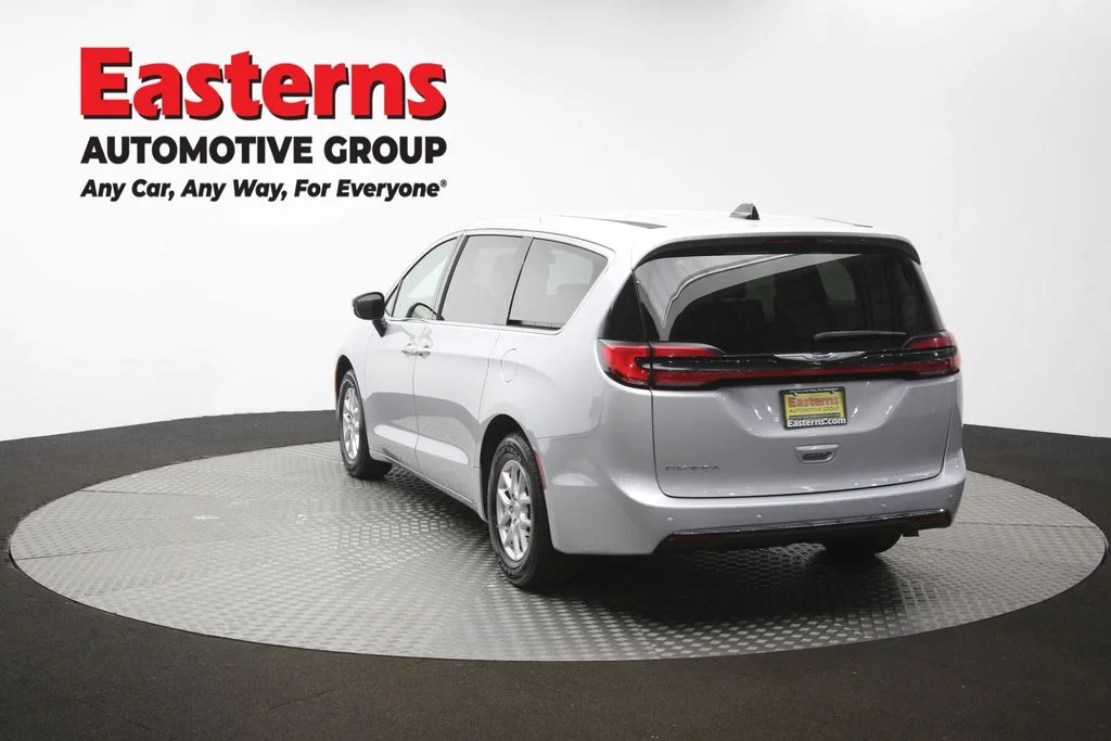 Used 2024 Silver Chrysler Touring L image 67