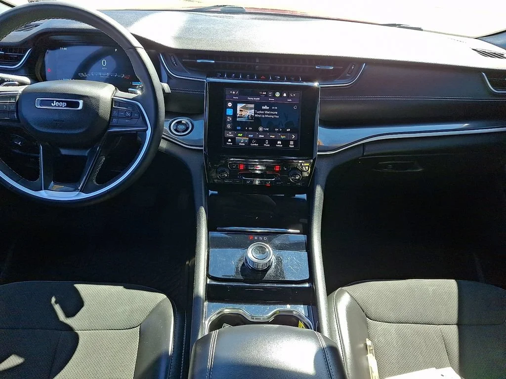 Used 2023 Velvet Red Pearlcoat Jeep Altitude image 16