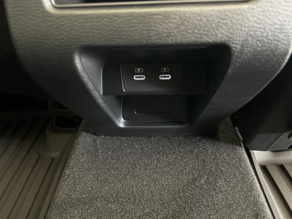 New 2026 Silver Mitsubishi SE 1.5T 2WD image 29