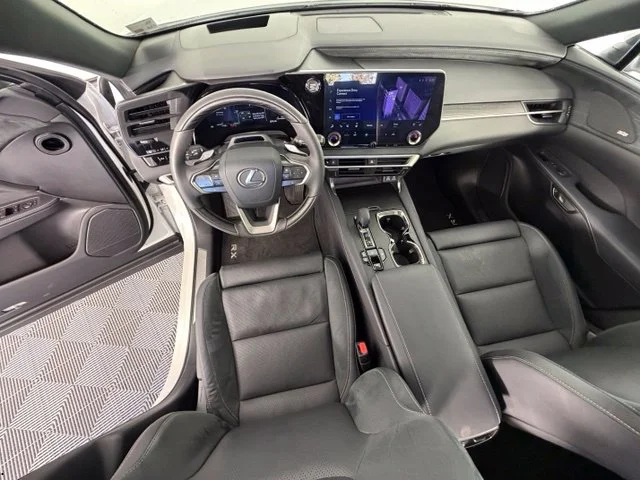 Used 2025 White Lexus 350h Luxury image 34