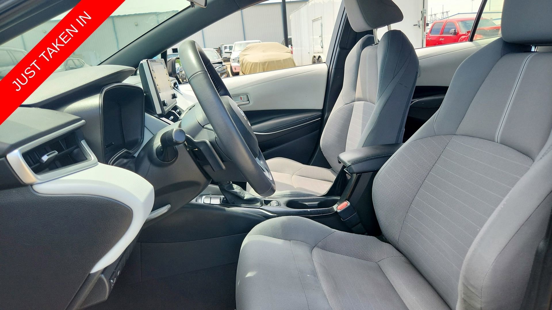 2021 Toyota Corolla SE - Photo 11