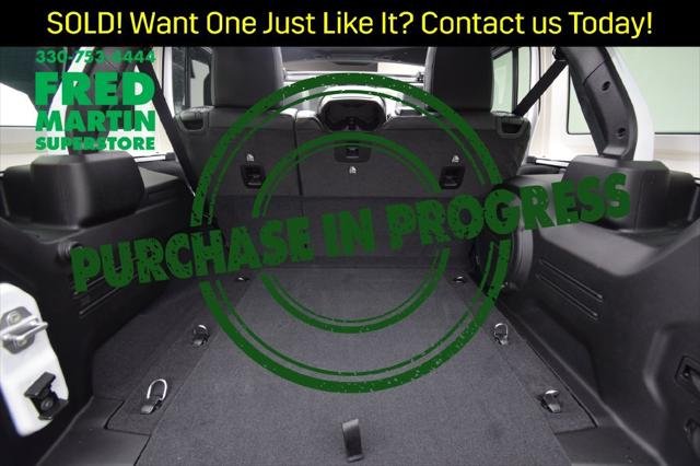 New 2026 Bright White Clear-Coat Exterior Paint Jeep Rubicon X image 36