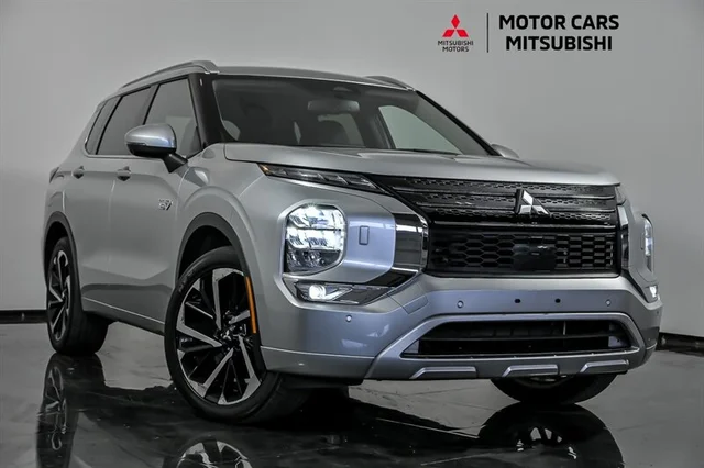 2023 Mitsubishi Outlander PHEV SEL