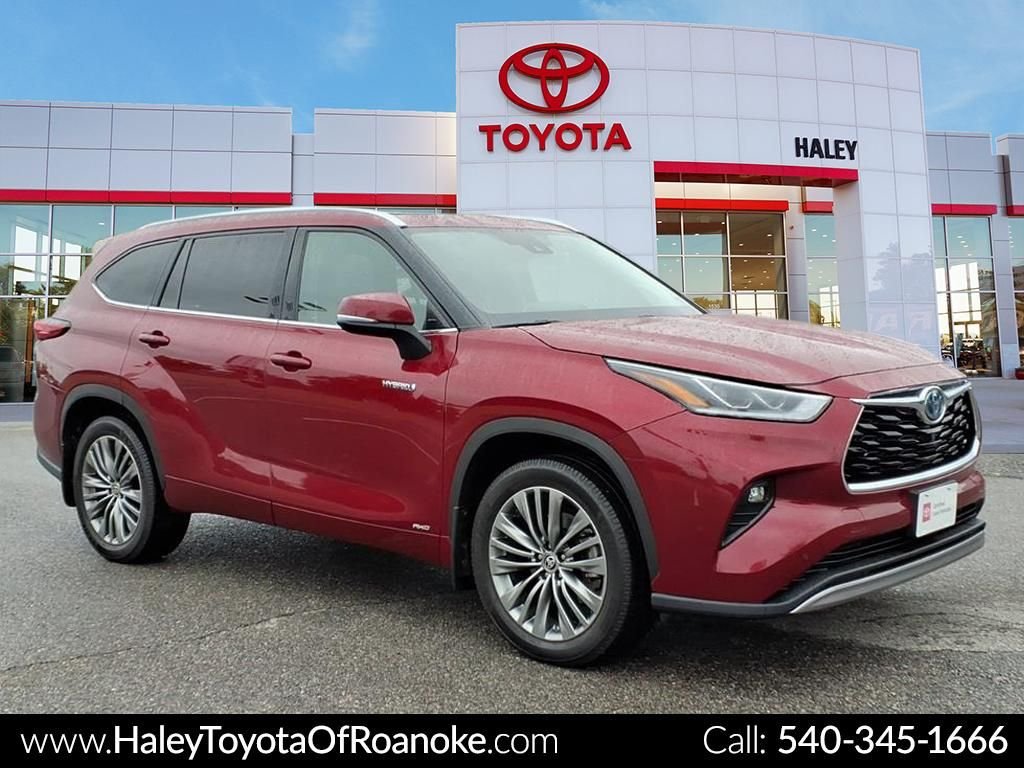 2021 Toyota Highlander Platinum Hybrid 4x4's photo