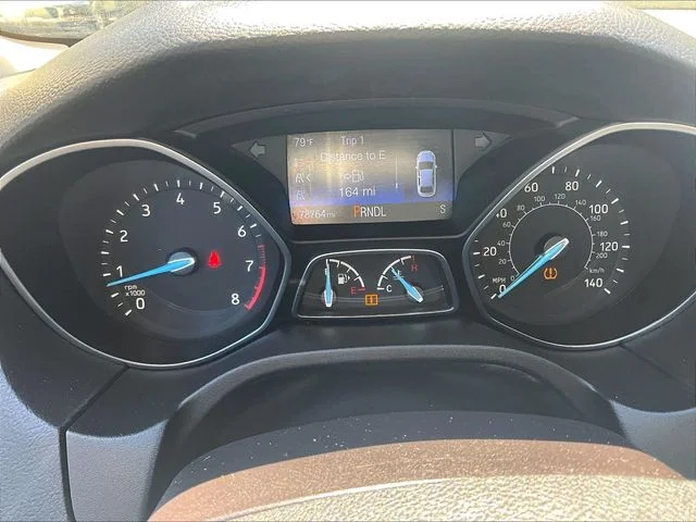 Used 2015 Red Ford SE image 25