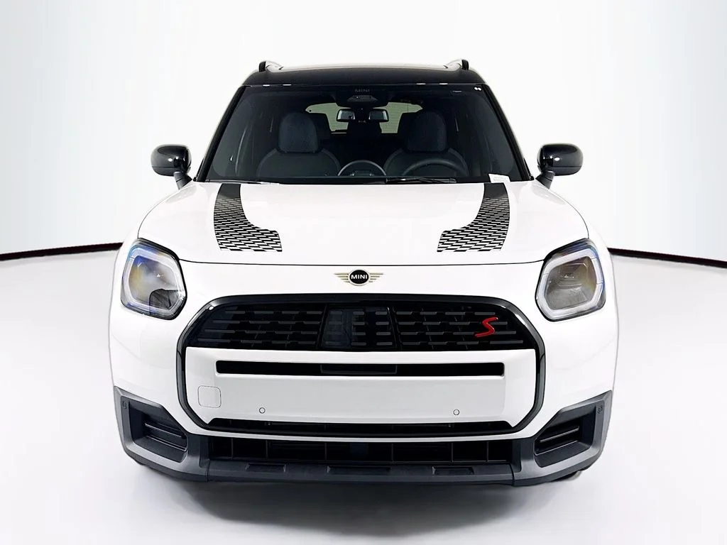 New 2027 Nanuq White Metallic MINI Signature Plus image 2