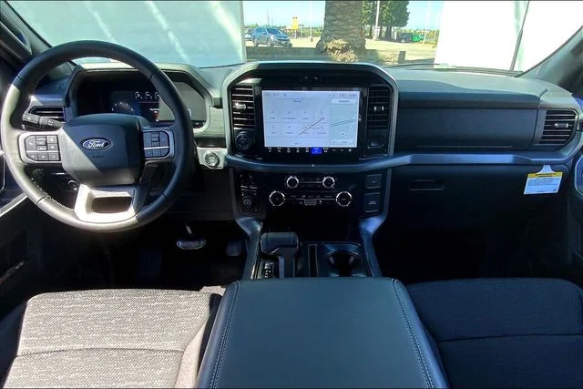 New 2026 Agate Black Metallic Ford XLT image 5