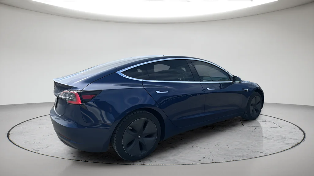 Used 2019 Blue Tesla Standard Range Plus image 4