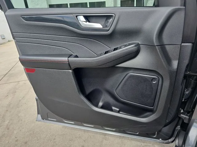 Used 2023 Gray Ford ST-Line image 27